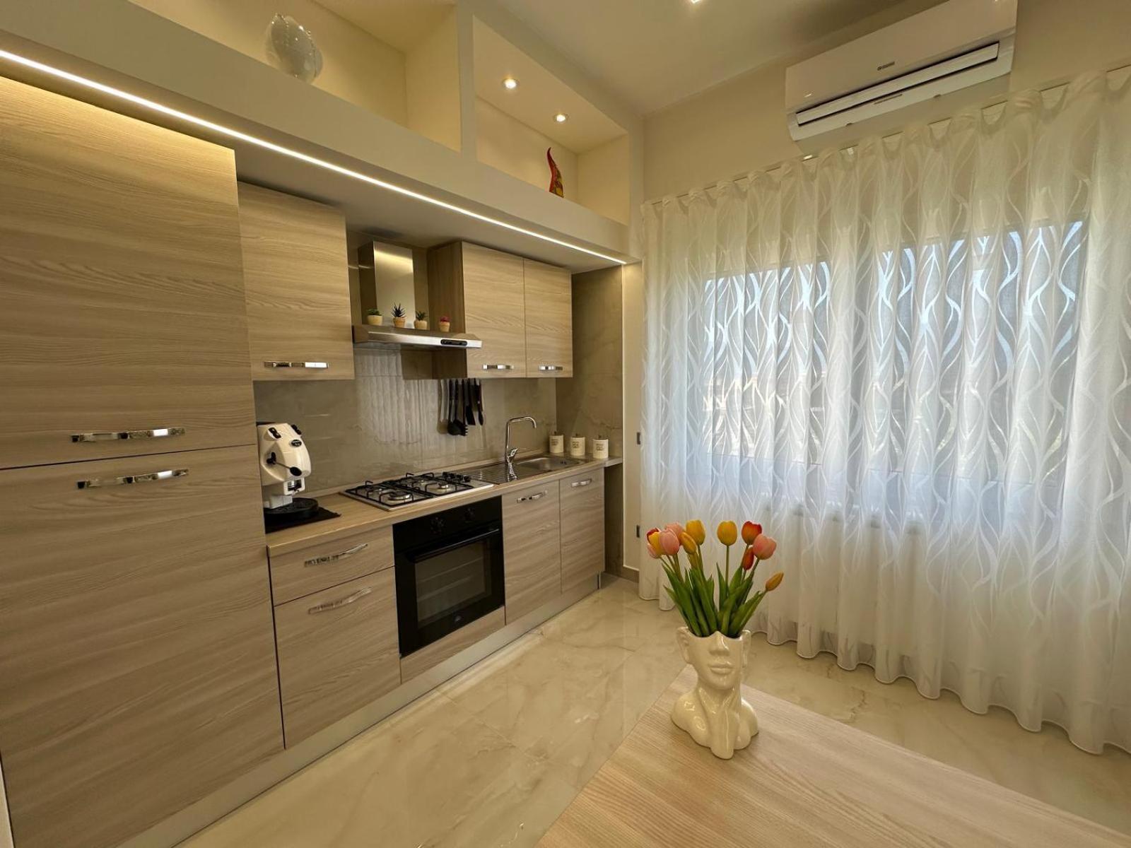 Leonida Apartment