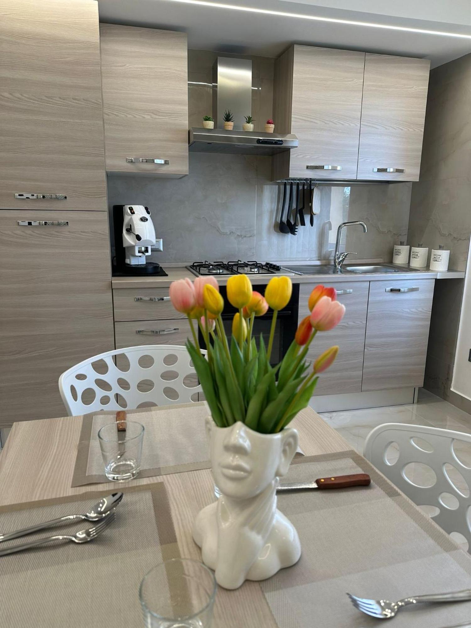 Leonida Apartment