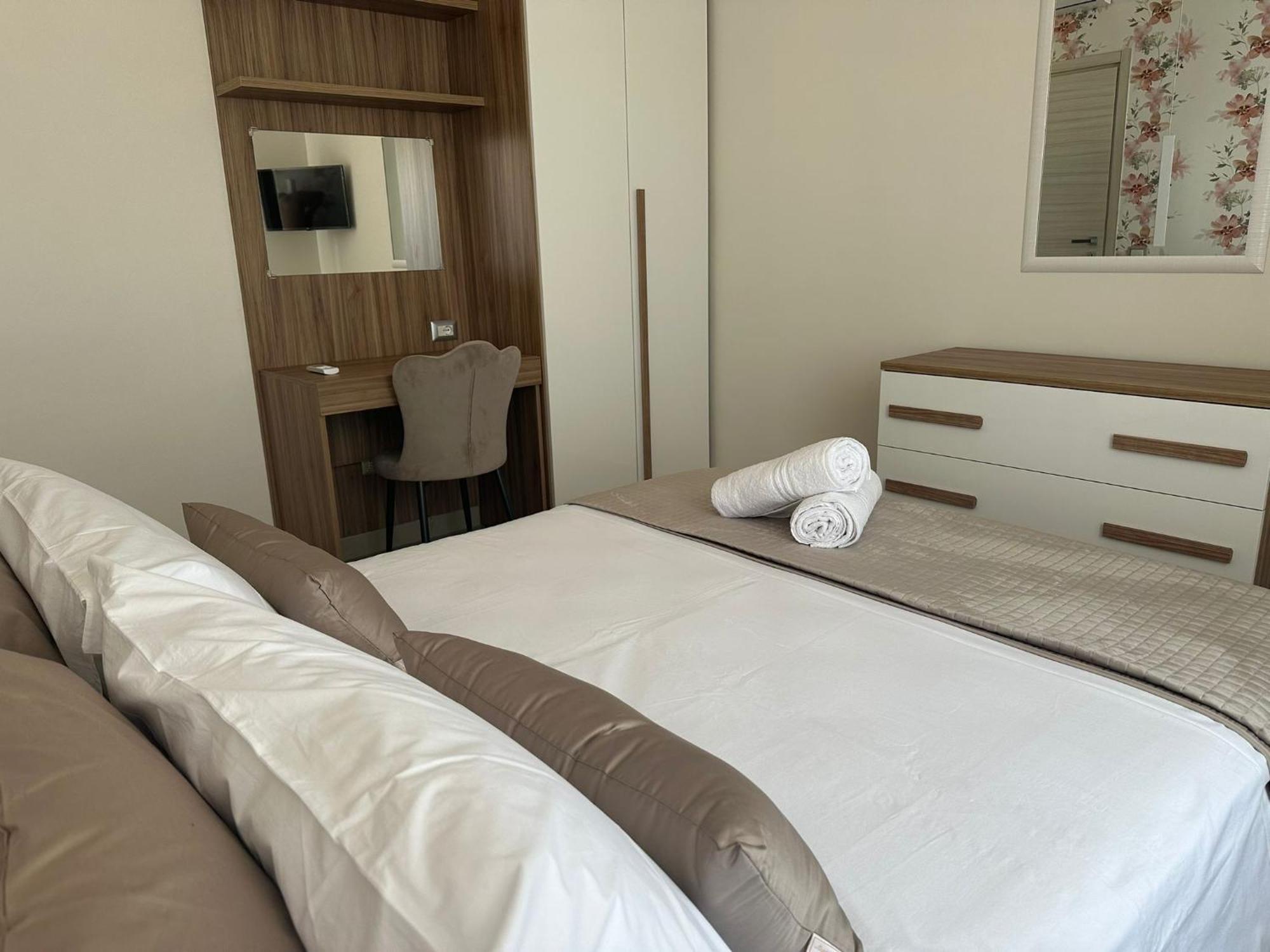 Leonida Apartment